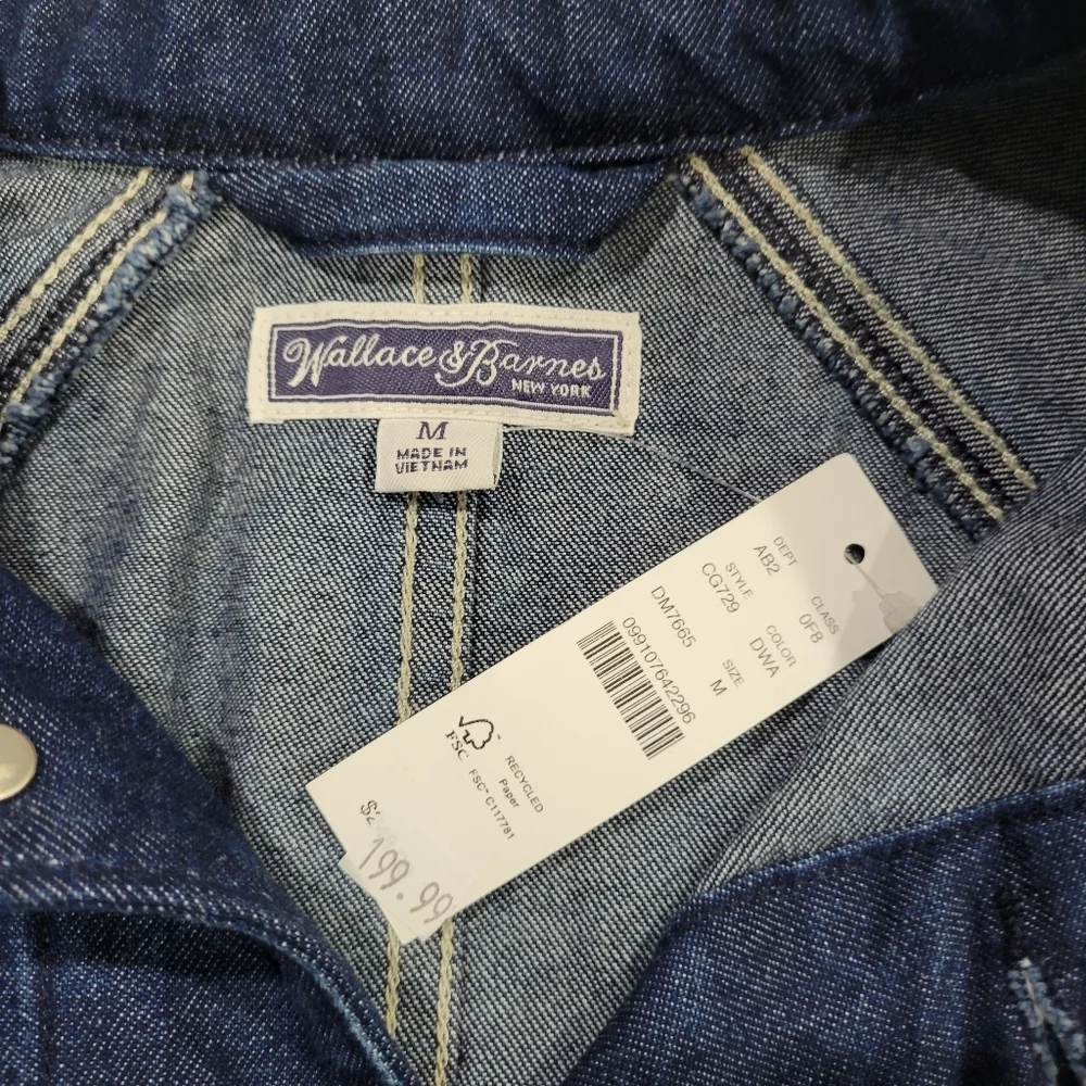 J Crew Wallace & Barnes chore jacket in Japanese denim Size M NWT *flaw